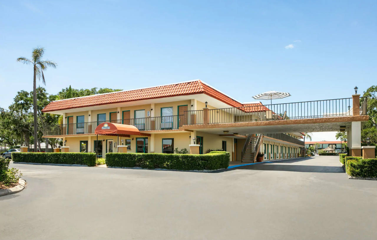 Days Inn By Wyndham Clearwater/Central Exterior foto